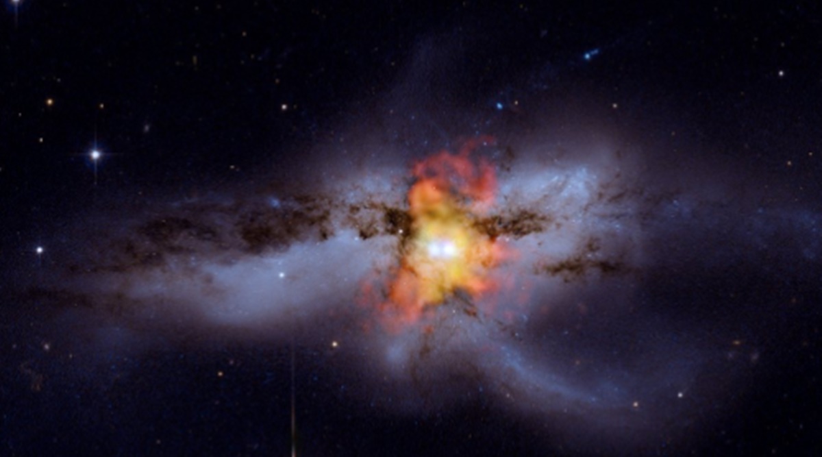 NASA, Süper kütleli kara delikler, kara delikler, Chandra X-ışını Gözlemevi, birleşen iki kara delik, süper kütleli kara delikler birleşiyor, trend haberler, Indian Express haberleri