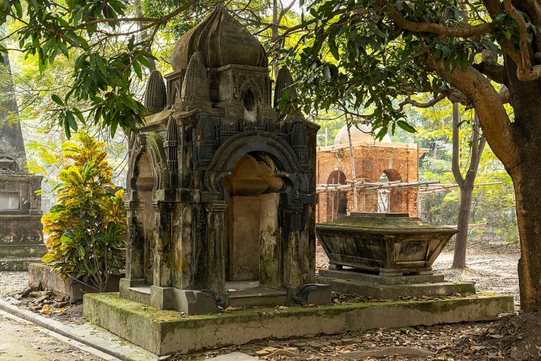 cemeteries, cemeteries in India, European cemeteries, cemeteries in kolkata, colonial history, Indian history, British history, history stories, Park street cemeteries, India news, Kolkata news, Indian Express