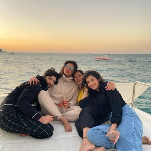 sushmita rohman pics