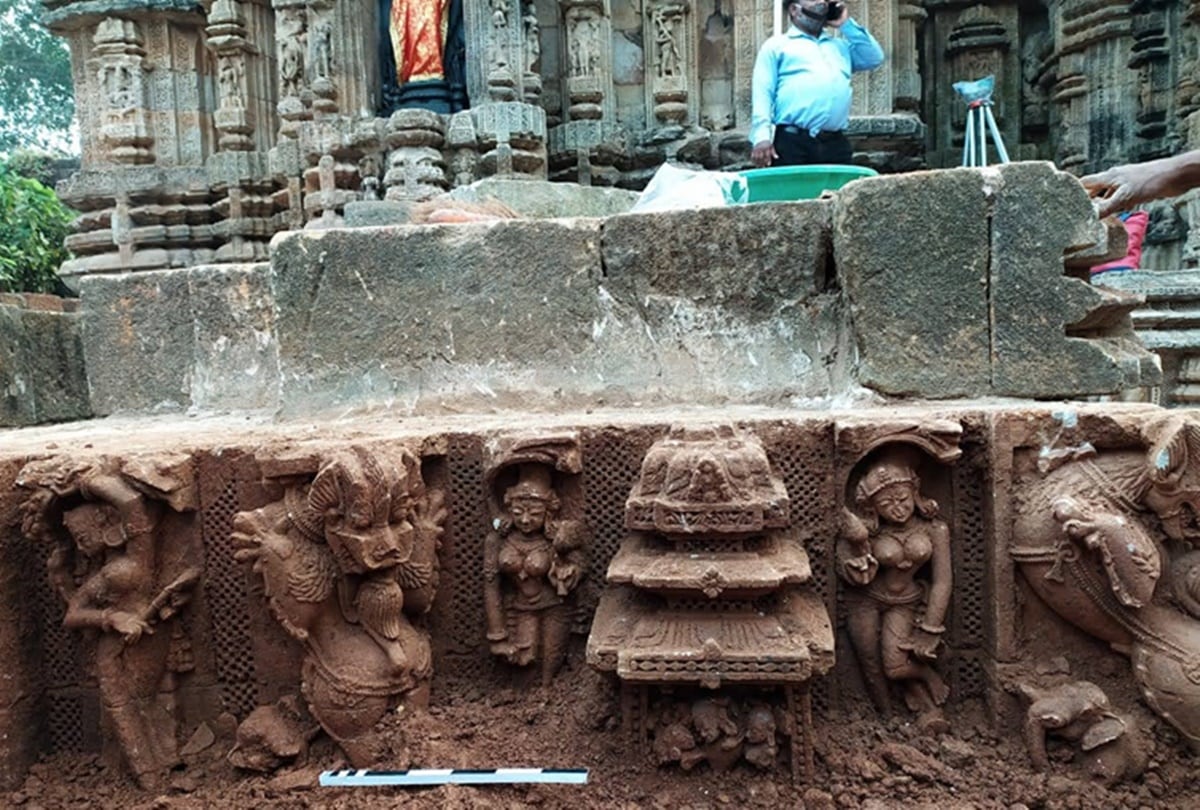 The structure was discovered during a preservation exercise in Old Town area of Bhubaneswar on Wednesday. (ASI)
