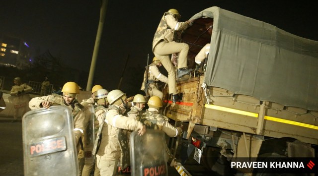 Security personnel leave Ghazipur border. (Express Photo: Praveen Khanna)