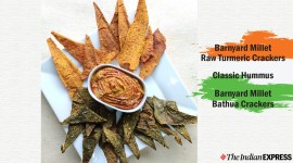 Millet Crackers with Turmeric and Bathua bathua recipe, hummus recipe, crackers recipe, millets, shalini rajani crazy kadchi, republic day recipes