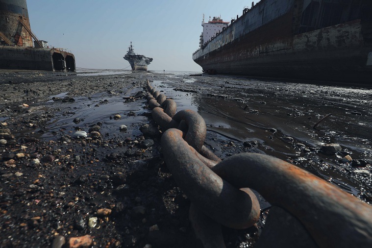 Dismantling INS Viraat at Alang, one piece of history after the other ...