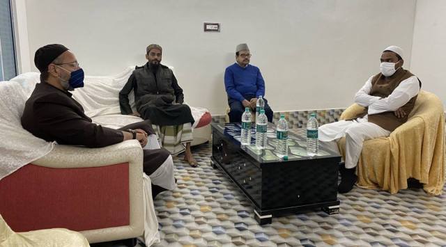 Earlier, Assaduddin Owaisi had decided to hold a virtual meeting with Abbas Siddiqui, but he changed his mind at the eleventh hour and flew down to Bengal to pay him a visit.