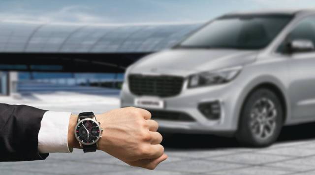 kia motors, kia motors uvo connect, uvo connect smartwatch, kia motors Tae Jin Park, kia motors new features, kia motors new innovations