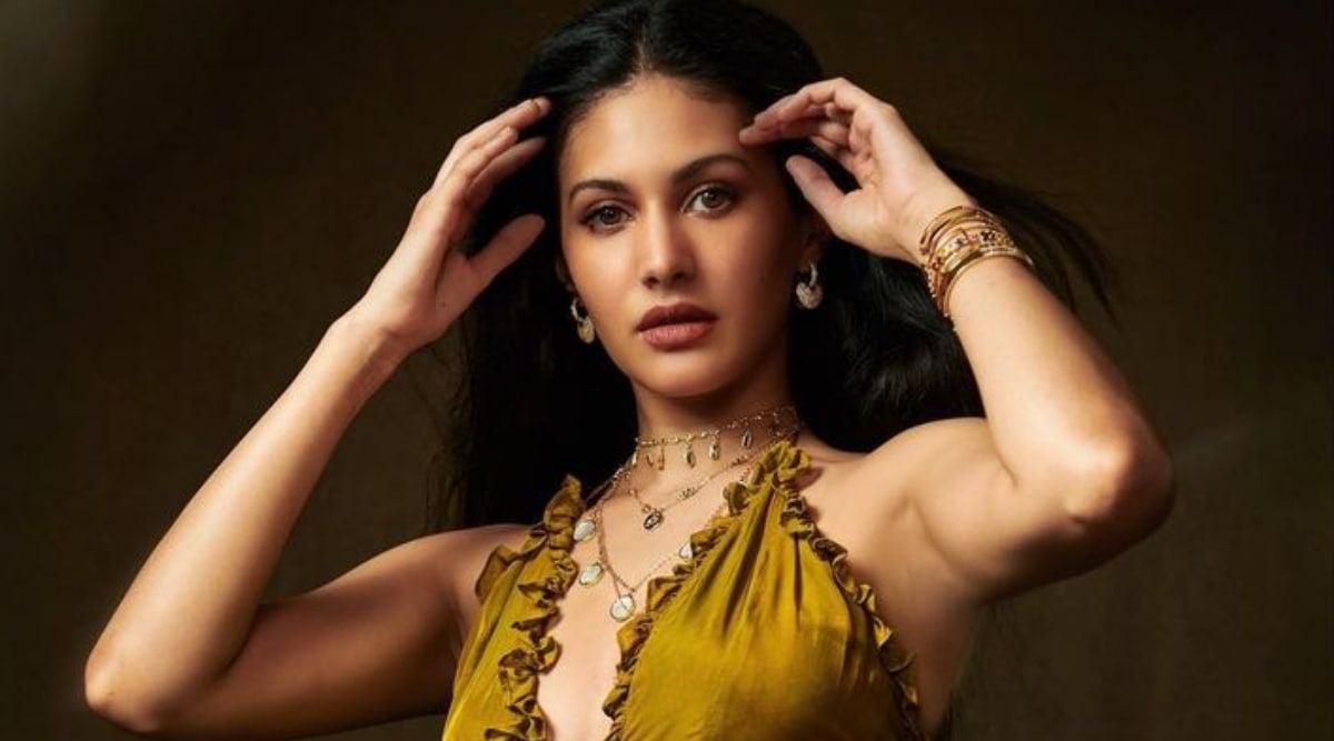 Every Character Of Tandav Is Real And Relatable Amyra Dastur Entertainment News The Indian Express