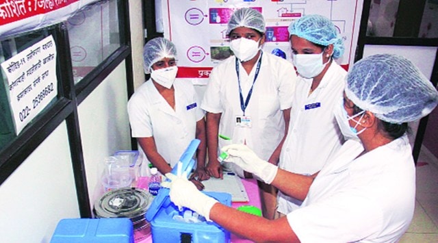 maharashtra covid, maharahstra covid vaccination, maharashtra covid vaccine. maharashtra covid vaccination centres, indian express news