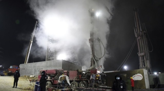 Chinese mine, Chinese workers trapped, mine workers trapped, China news, Indian Express news
