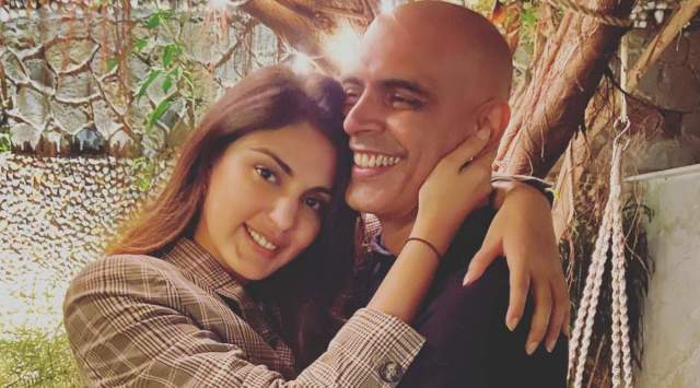 Rajiv Lakshman posted a photo with Rhea Chakraborty. (Photo: Rajiv Lakhsman/Instagram)