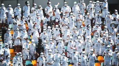 ind vs aus, ind aus 4th test day 2, stars wars cosplayers the gabba, gabba test stormtroopers darth vader, border gavaskar trophy, cricket news, indian express