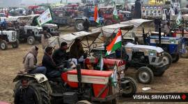 At Singhu protest site, no pause to rush of new tractors, hundreds more pour in
