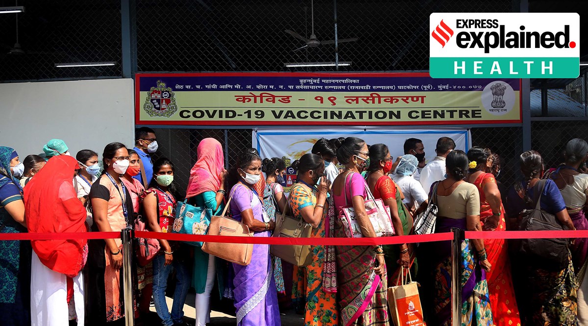 A long queue outside a vaccination centre in Mumbai on January 25, 2021 (Express Photo: Amit Chakravarty)