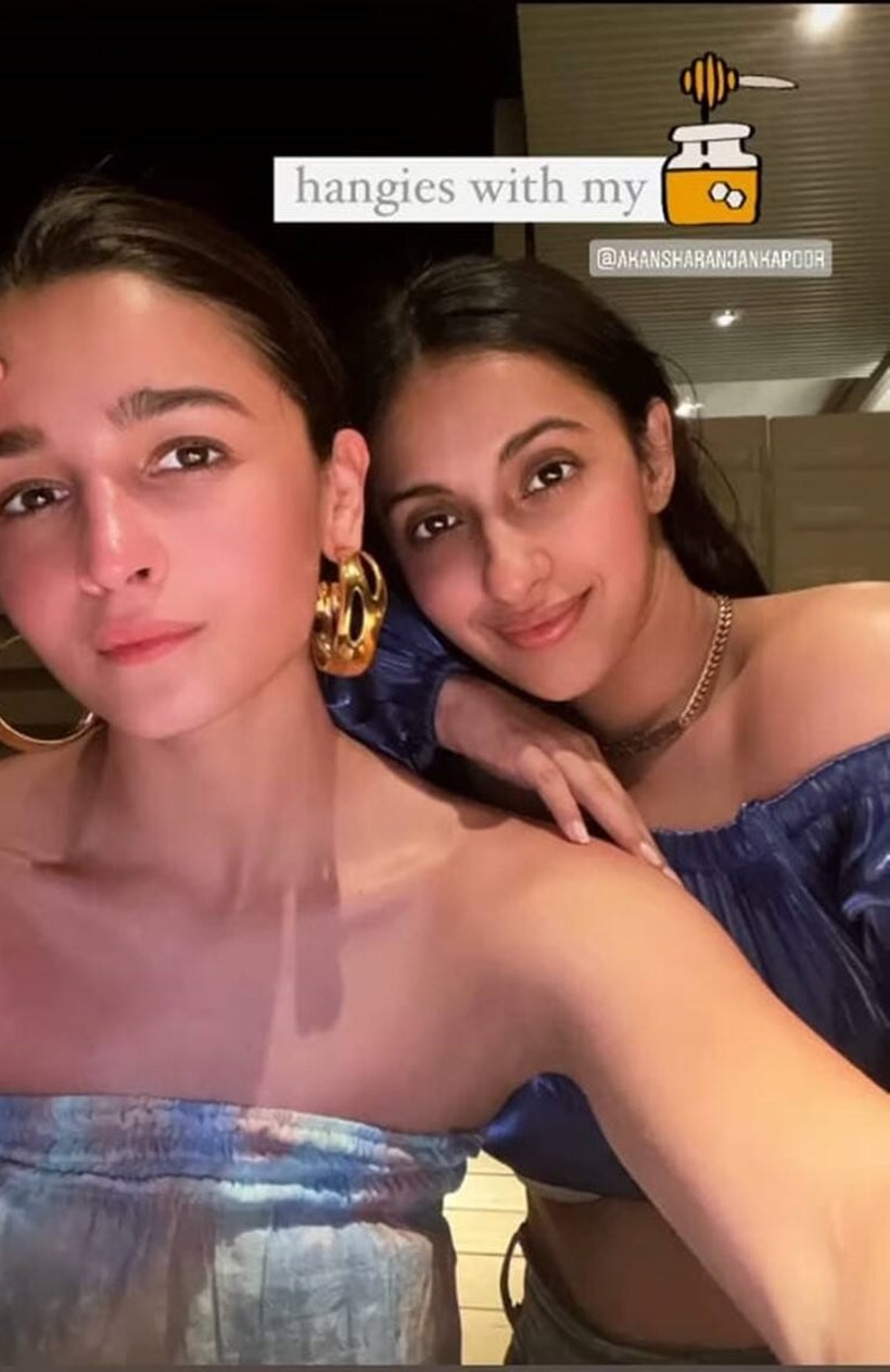 Ranbir: Alia Bhatt, Ranbir Kapoor Pose With Fans As They Attend US Open.  See VIRAL Pics | Entertainment News, Times Now