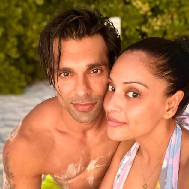 bipasha basu karan singh grover selfie