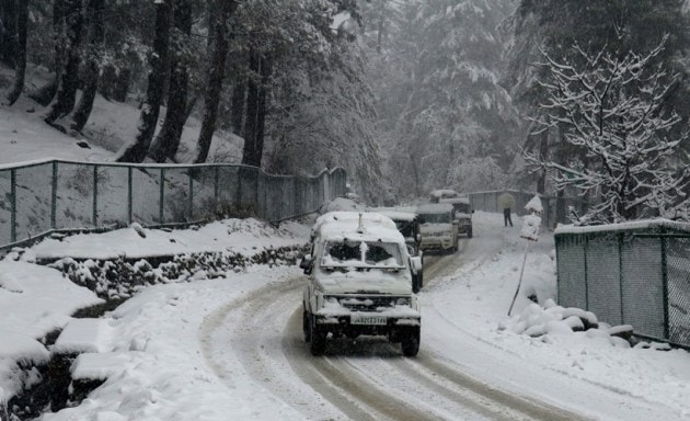 kashmir snowfall, srinagar snowfall, baramulla snowfall, kashmir temperature, coldest place in india, india news, indian express photo gallery