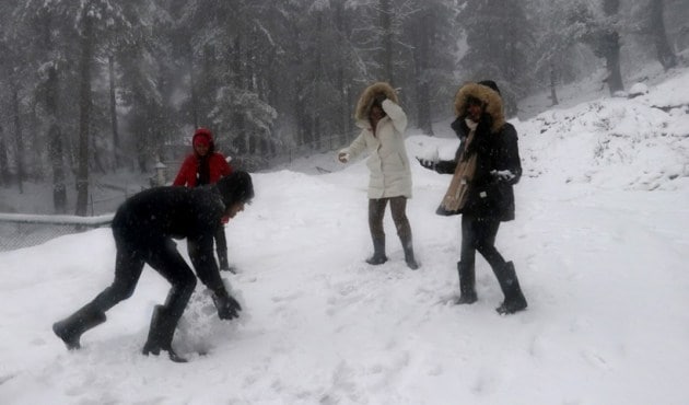 kashmir snowfall, srinagar snowfall, baramulla snowfall, kashmir temperature, coldest place in india, india news, indian express photo gallery