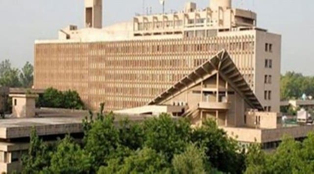 The survey was undertaken by the Centre of Excellence for Research on Clean Air (CERCA), IIT-Delhi; Society for Indoor Environment (SIE); and Kaiterra, an air quality instrument company. (Express Photo)