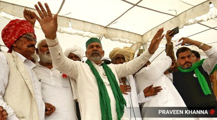 When people gather in crowds, they can change governments, says Rakesh Tikait