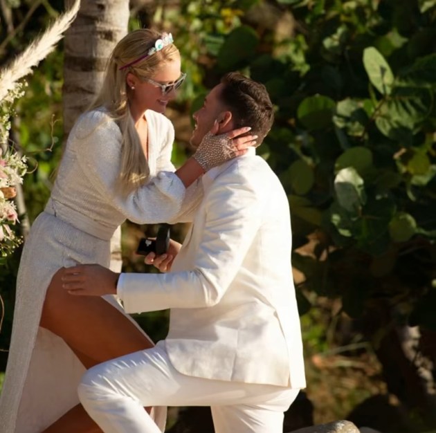 paris hilton engaged, paris hilton engaged news, paris hilton latest news, paris hilton engagament photos, paris hilton boyfriend photos, cartier reum paris hilton