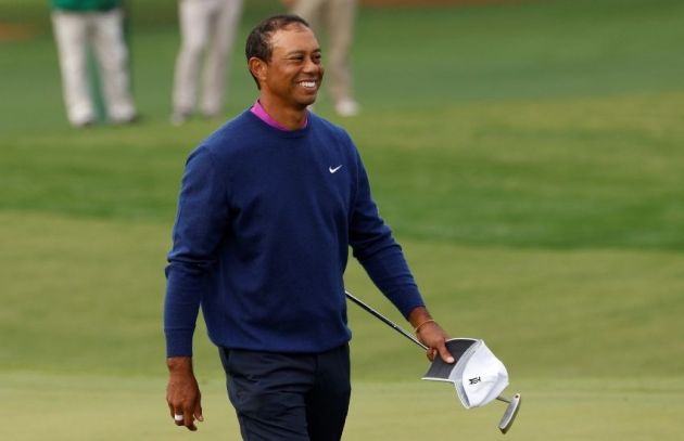 Tiger Woods, Tiger Woods car crash, Tiger Woods accident, Tiger Woods injured, Tiger Woods car damaged, Golfer Tiger Woods, Pics of Tiger Woods