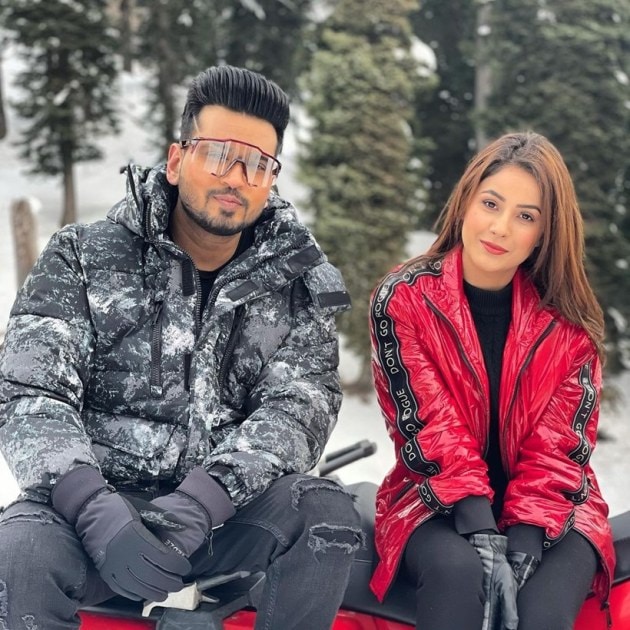 Uchana Amit, shehnaaz