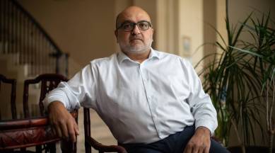 Covid-19 vaccine , coronavirus vaccine, Vaccije doctor firing, doctor fired for using vaccine, Texas doctor fired, Indian express, world news