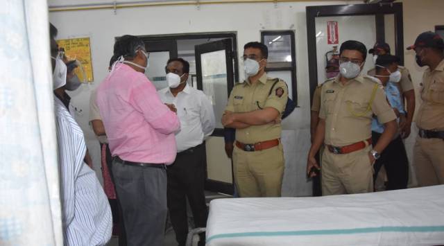Collector Bhimanwar and SP Holkar visiting the injured at hospital. (Express)