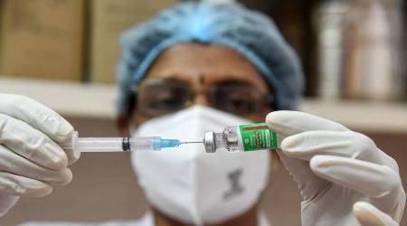 UP covid vaccine, UP covid vaccination, UP covid vaccination drive, indian express news