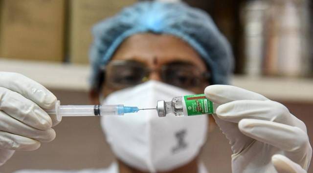 UP covid vaccine, UP covid vaccination, UP covid vaccination drive, indian express news