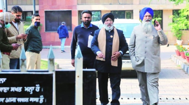 Farmers Protests, Farm laws 2020, Farm bills 2020, Farmers agitation, Republic day tractor rally, Republic day violence, Farm unions, farm laws withdrawal, Chandigarh news, Indian Express