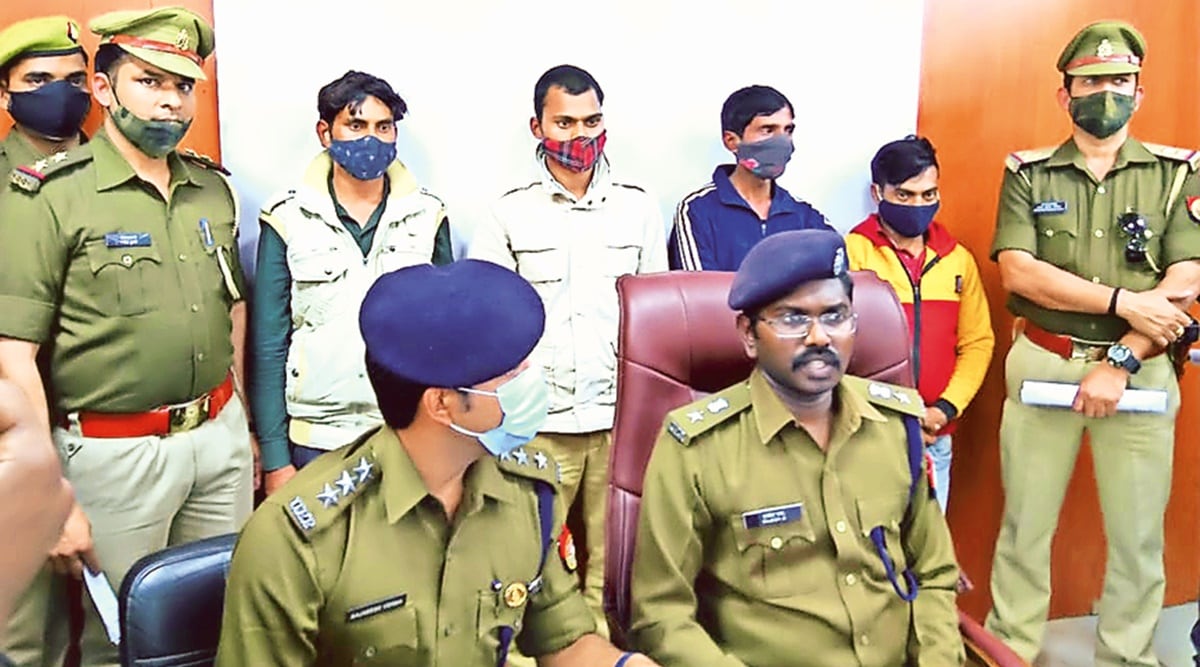 ATM theft, Delhi arrest, stealing credit cards, Delhi news, Indian express news