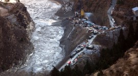 Uttarakhand flash flood, Uttarakhand snow avalanche, glacial lake outburst, snow fell off mountain, Uttarakhand news, Indian express news