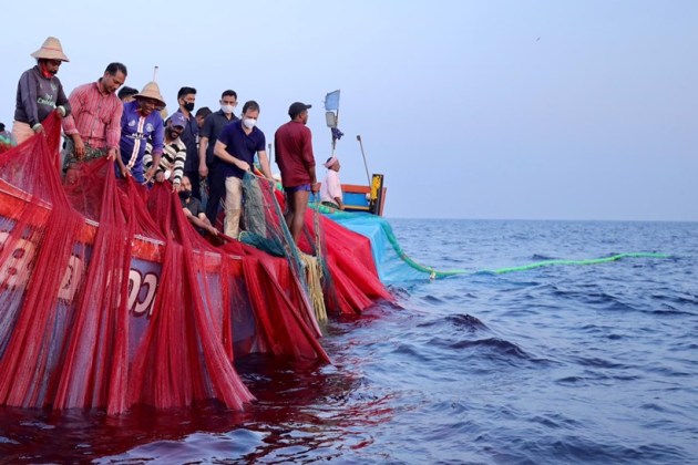 rahul gandhi, kerala elections, rahul gandhi swimming, indian express news