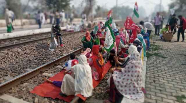 Rail Roko protest, farmers Rail Roko protests, farmers protest Rail Roko, Punjab Haryana farmers protests, Maharashtra, Uttar Pradesh, karnataka, indian express