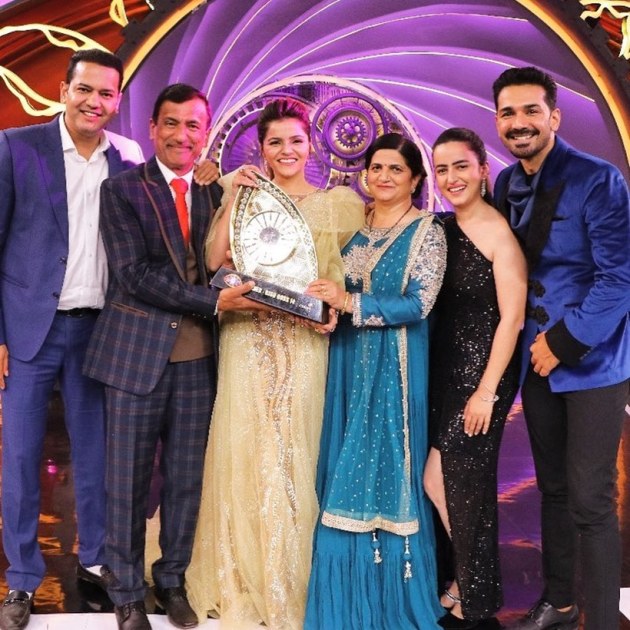 rubina with family