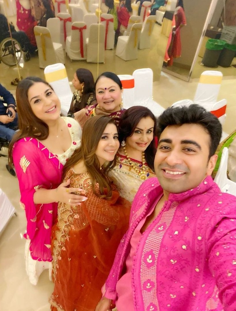 Hansika Motwani brother wedding photos TV actor Muskaan Nancy