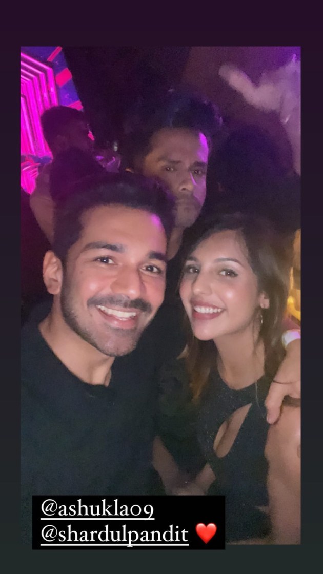 Nibeditaa Paal, abhinav shukla