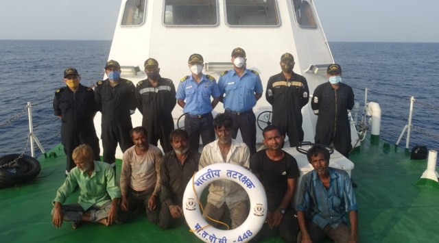Mangalore harbour, Coast Guard, MSV Safina-Al-Mirzal, sunk dhow, Coast Guard Dornier 773, Fast Interceptor Boat C-448, Indian coast guard, Karnataka coast guard, india news, indian express