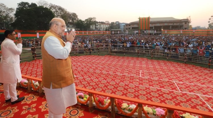 Union Home Minister Amit Shah addressing a rally in poll-bound West Bengal. (Photo: Twitter/Amit Shah)