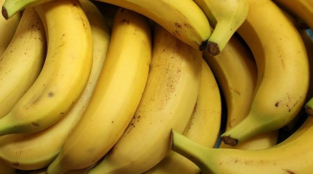 bananas benefits, banana relation digestion, how to aid digestion, best food for digestion, benefits of bananas, health, gut health, indian express news