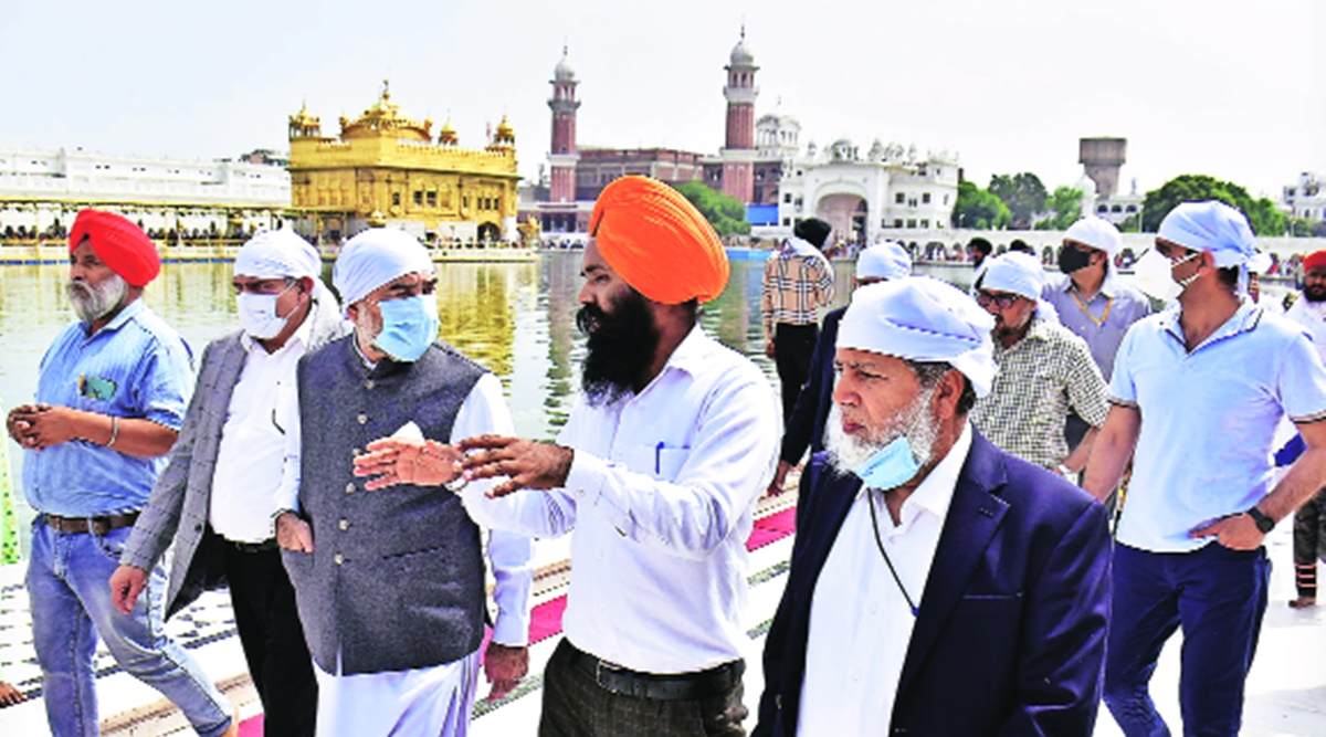 Pak Delegation Visit Golden Temple ‘take Away Is To Follow Course Of Peace And Learn To Coexist