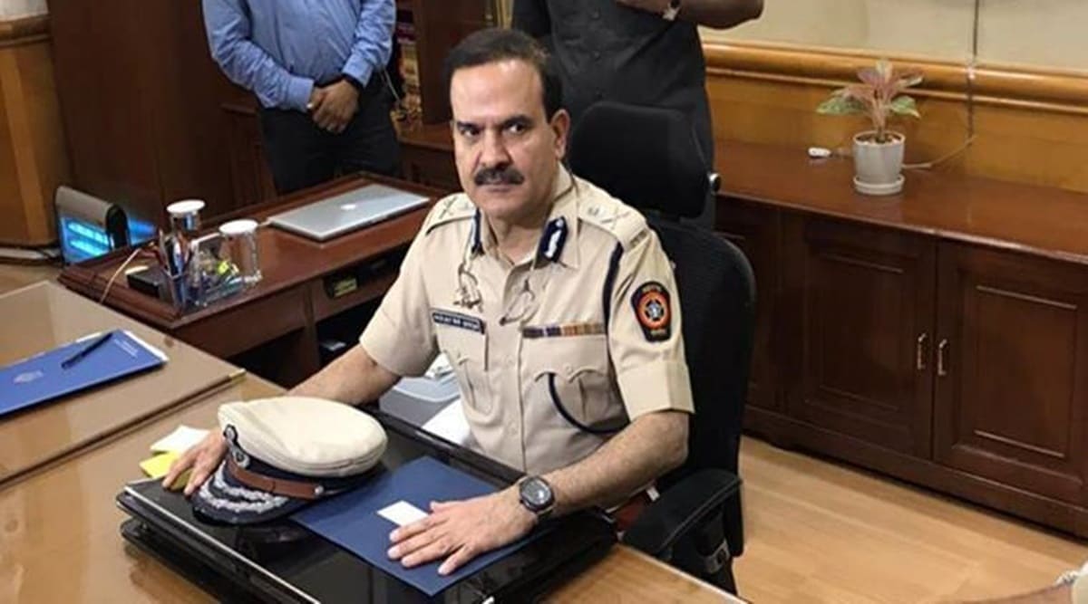 Mumbai’s former police chief moves SC for CBI probe against Anil