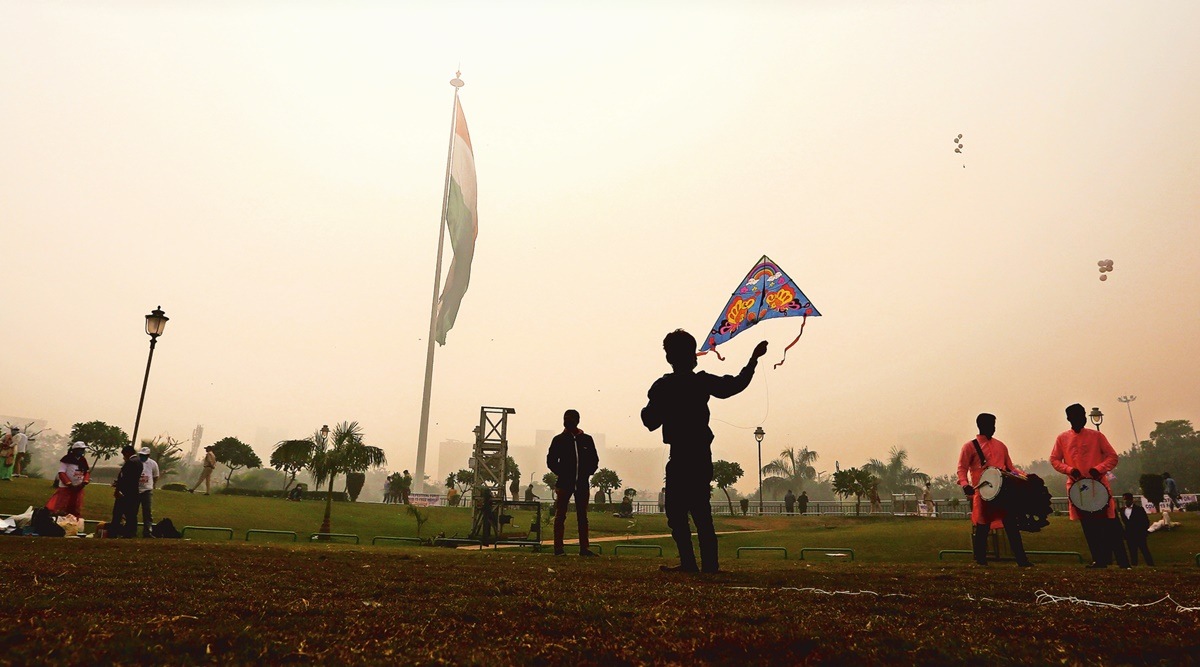 Delhi government, desh bhakti push, CP Tricolour, Azadpur Mandi Tricolour, Delhi news, Indian express news