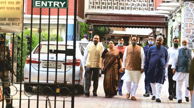 The BJP delegation, included Union Minister Mukhtar Abbas Naqvi, senior leader Bhupender Yadav, Union Minister Debasree Chaudhuri and party media cell head Anil Baluni. 