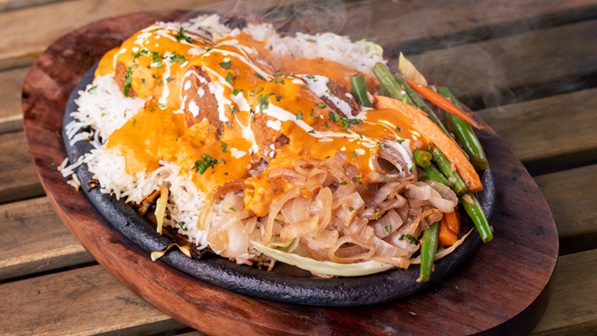 Tuesday treats Enjoy delicious Aloo Tikki Makhani sizzler today