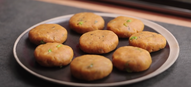 Aloo tikki makhani sizzler, sanjyot keer recipes, easy food recipes, easy sizzler recipe, indianexpress.com, indianexpress