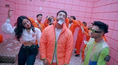 Tony Kakkar's Tera Suit: Jasmin Bhasin-Aly Goni party their way through the  music video