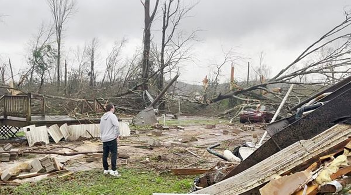 At least 5 killed as tornadoes rip through Alabama, destroying homes ...