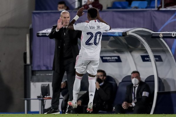 Vinícius Junior lidera al Real Madrid ante el Liverpool en la ida de cuartos de final de la CL