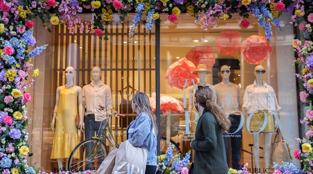 Fashion retailers bet bras with wires and a splash of colour will